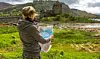 Et kart eller brosjyre kan ta deg med til steder du ikke hadde anelse om før du startet på ferien din. Her ses Eilean Donan Castle i Dornie, Kyle of Lochalsh, Skottland. Foto: Colourbox.com
