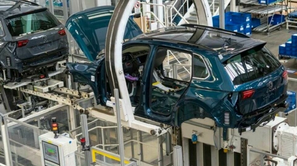 FULL FART: Produksjonen av Tiguan og Golf fortsetter for fullt ved Volkswagens hovedfrabrikk i Wolfsburg. Foto: VW/Kai-Uwe Knoth