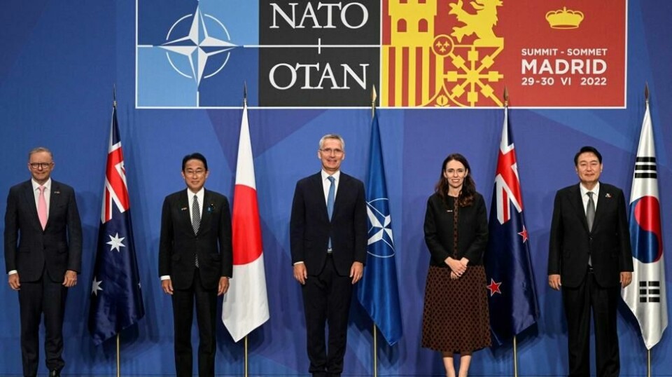 Australias statsminister Anthony Albanese, Japans statsminister Fumio Kishida, Natos generalsekretær Jens Stoltenber, daværende statsminister i New Zealand Jacinda Ardern og Sør-Koreas president Yoon Suk-yeol under Nato-møtet i Madrid i juni 2022.