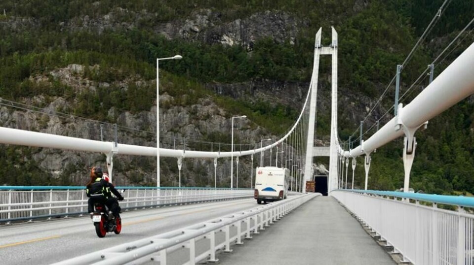 Mange velger å avregistrere bobiler og motorsykler når det ikke er sesong til å bruke kjøretøyene. Men glemmer man å påregistrere det før det tas i bruk igjen, kan det koste deg dyrt.