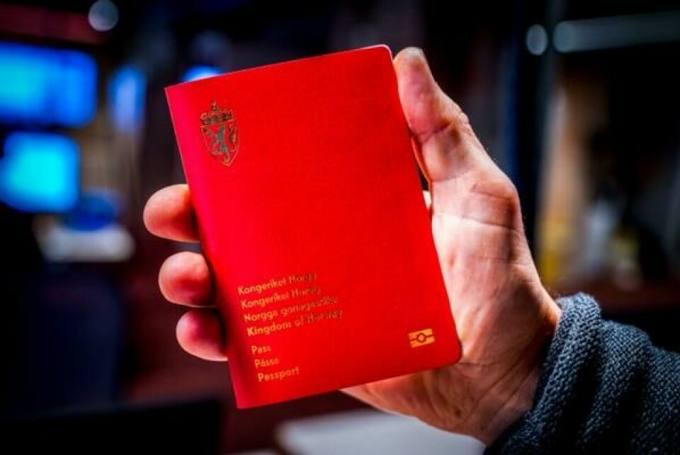 Har man ikke passet på plass før den planlagte utenlandsferien, kan det bli dyrt, advarer forsikringsselskapet Tryg Forsikring. Illustrasjonsfoto: Lise Åserud / NTB