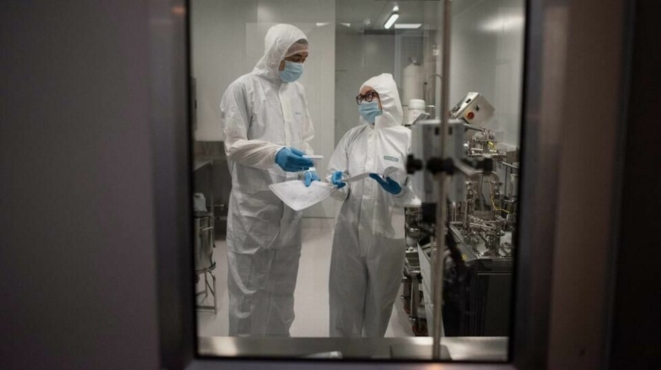 Forskere på jobb i et laboratorium i Cape Town i Sør-Afrika.