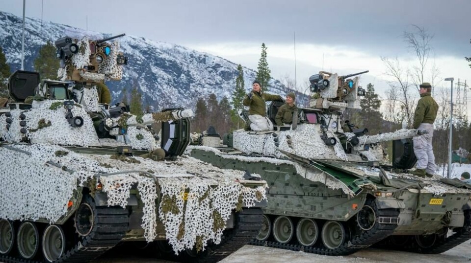 Norske soldater gjør seg klare til å delta i militærøvelsen Nordic Response på et samlingspunkt utenfor Alta. Over 20.000 norske og allierte soldater fra 13 land skal trene sammen på å forsvare Norden. Soldatene kommer fra Belgia, Canada, Danmark, Finland, Frankrike, Italia, Nederland, Norge, Spania, Storbritannia, Sverige, Tyskland og USA.