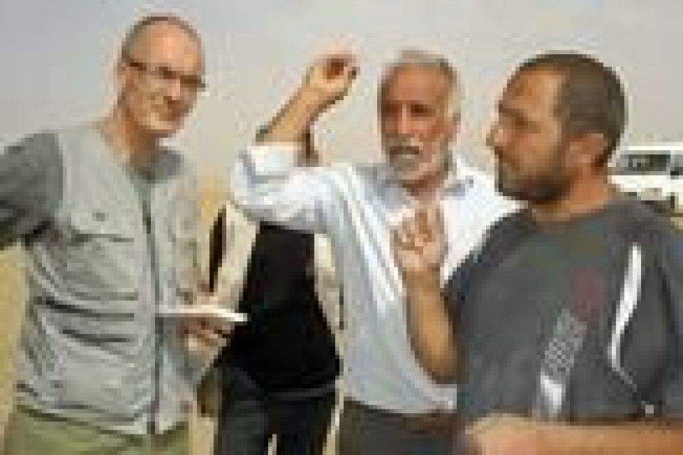 I FELT: – Hvorfor gjør ikke Europa noe, spør kurdere Erling Folkvord traff ved Kobane. I FELT: – Hvorfor gjør ikke Europa noe, spør kurdere Erling Folkvord traff ved Kobane. Foto: Privat