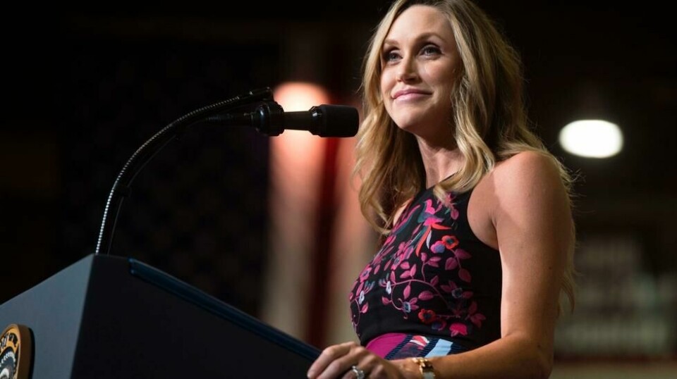 Lara Trump. Her avbildet under en tale i Huntington, West Virginia.