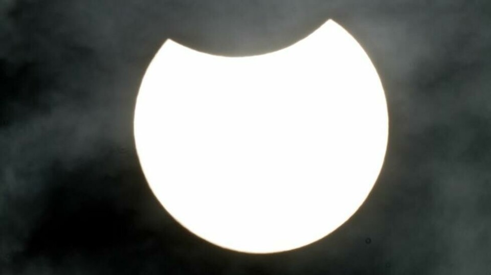 Lørdag blir det delvis solformørkelse i hele Norge. Neste mulighet for å oppleve solformørkelse kommer 12. august 2026. Bildet er tatt under solformørkelse i 2008.