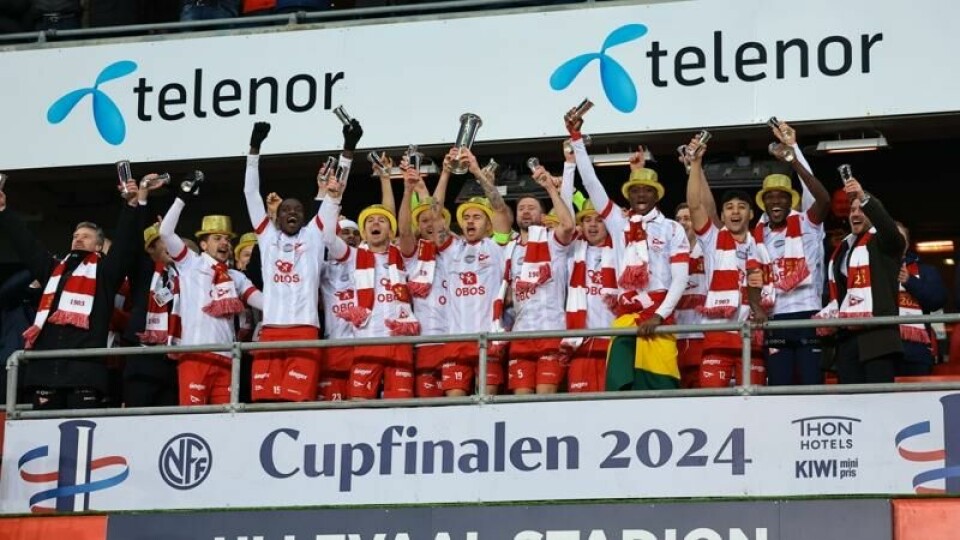 Fredrikstad jubler for gullet i NM-finalen for herrer mellom Fredrikstad og Molde på Ullevaal stadion i Oslo.