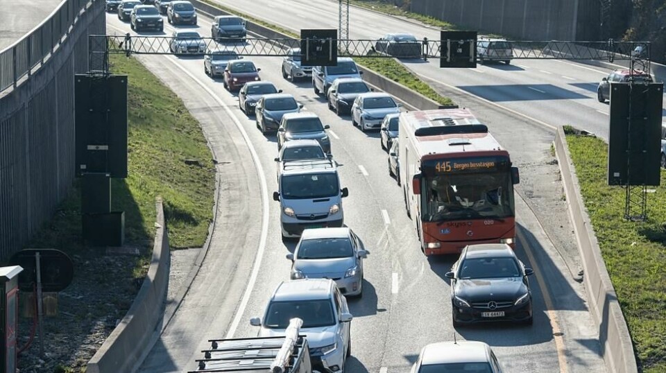 Aksjonsgruppen «Nok er nok» kjører i kolonne mot Bergen sentrum fra Sotra og Askøy for å protistere mot bompenger. 8. april. Foto: Marit Hommedal / NTB scanpix