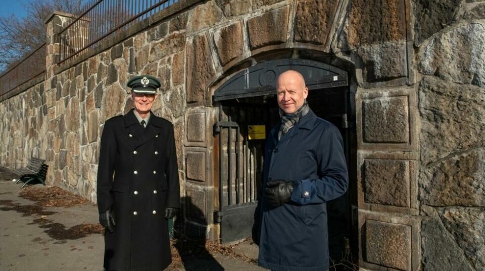 Arne Opperud, kommandant ved Akershus festning, og havnedirektør Ingvar M. Mathisen har gjenåpnet inngangen som binder ytre del av Akershus festning sammen med Havnepromenaden etter tjue år.