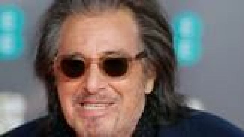 Al Pacino poserer på den røde løperen ved en prisutdeling. Al Pacino poserer på den røde løperen ved en prisutdeling. Foto: Tolga Akmen / AFP / NTB