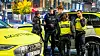 Politiet på stedet sent lørdag kveld. Foto: Javad Parsa / NTB