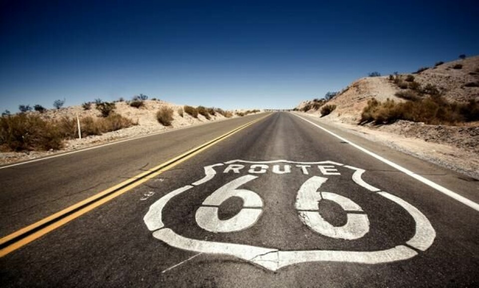 I dag er det ikke lenger mulig å kjøre Route 66 i hele sin utstrekning, som den opprinnelig hadde, men mer enn 80 prosent av veien eksisterer fortsatt, eller er blitt gjenoppbygget. Foto: Colourbox I dag er det ikke lenger mulig å kjøre Route 66 i hele sin utstrekning, som den opprinnelig hadde, men mer enn 80 prosent av veien eksisterer fortsatt, eller er blitt gjenoppbygget. Foto: Colourbox