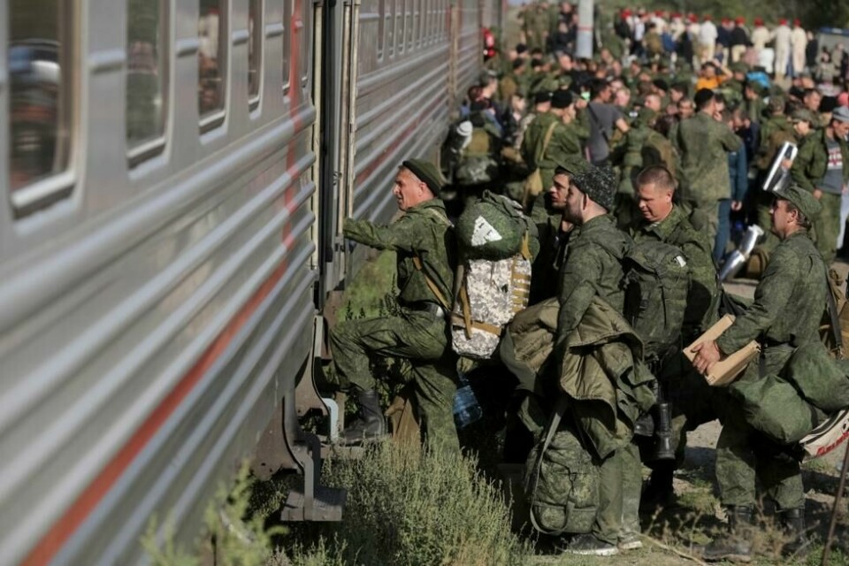 Russiske rekrutter tar et tog på en jernbanestasjon i Prudboj, Volgograd-regionen i Russland. Russiske rekrutter tar et tog på en jernbanestasjon i Prudboj, Volgograd-regionen i Russland. Foto: AP / NTB