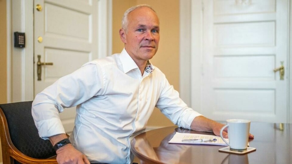 Finansminister Jan Tore Sanner (H) på kontoret sitt i Finansdepartementet i Oslo. Foto: Håkon Mosvold Larsen / NTB scanpix.