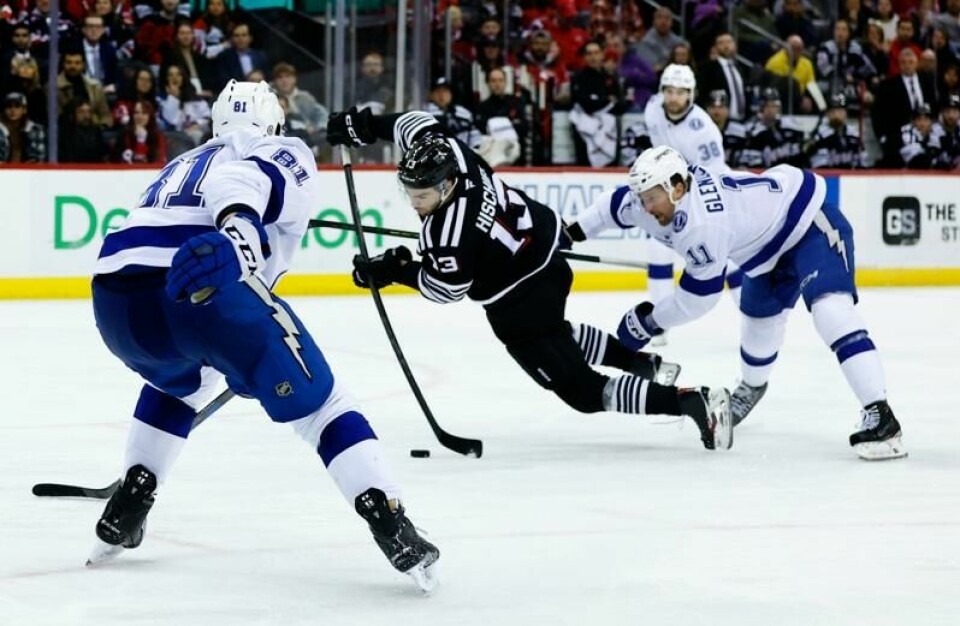 New Jersey Devils slo Tampa Bay Lightning i spilleforlengelse lørdag kveld.