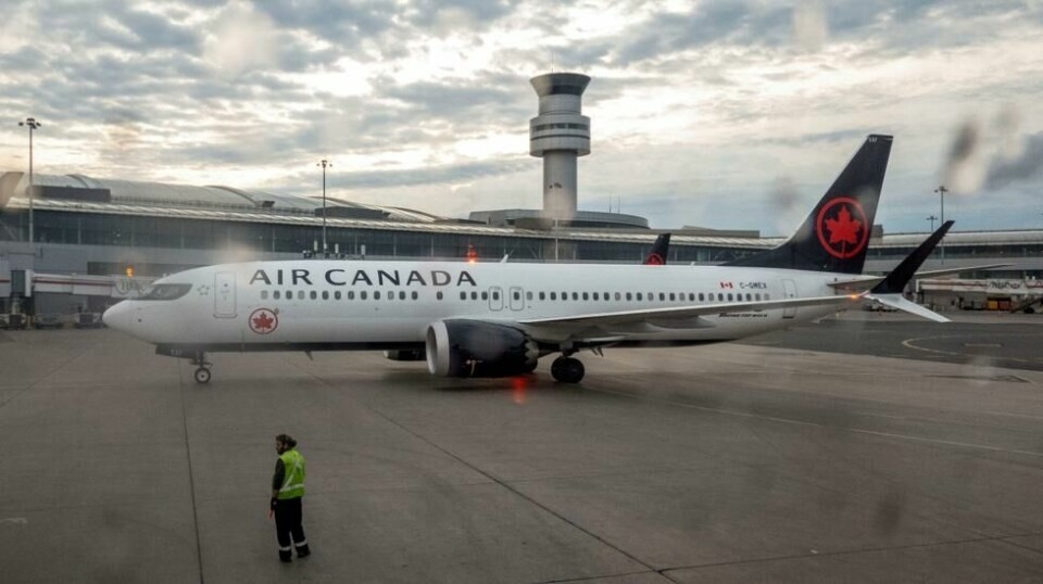 Et Air Canada-fly på Pearson International Airport i Toronto, Ontario, Canada. Illustrasjonsfoto.
