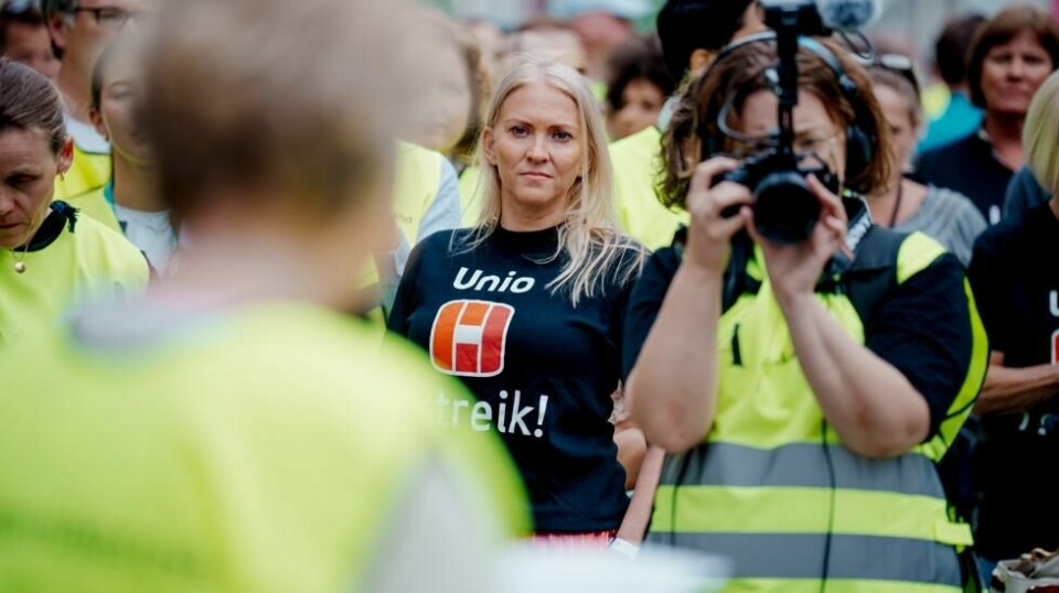 Leder av Norsk Sykepleierforbund Lill Sverresdatter Larsen, her under en streikemarkering på Egertorget i Oslo. Foto: Stian Lysberg Solum / NTB