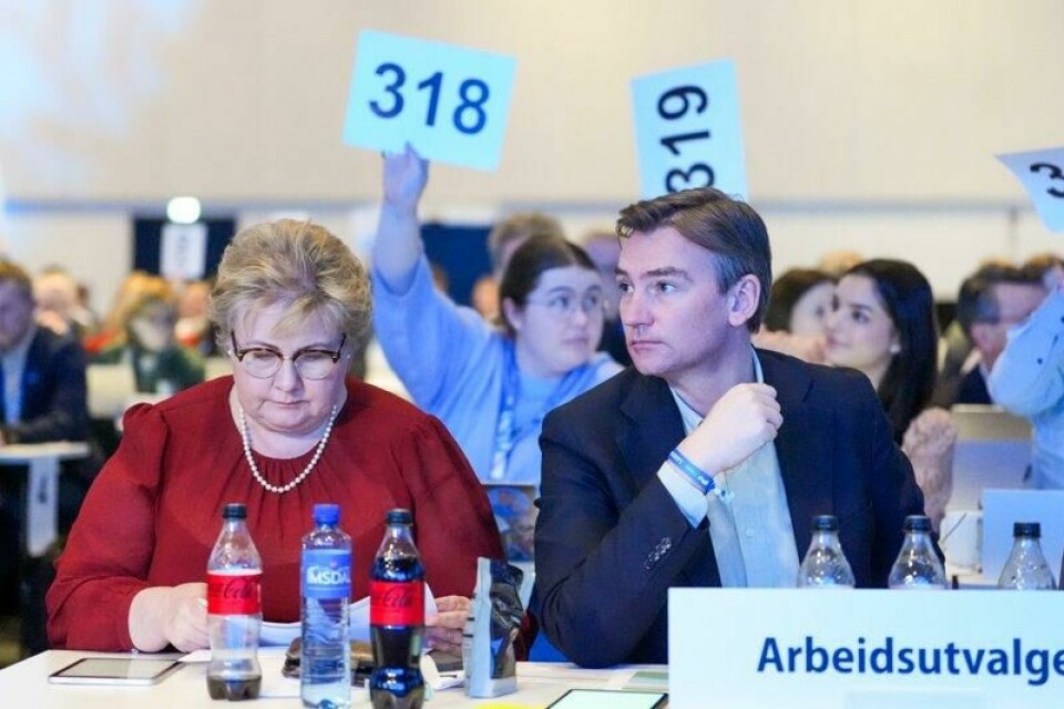 Partileder Erna Solberg og nestleder Henrik Asheim på Høyres landsmøte fredag.