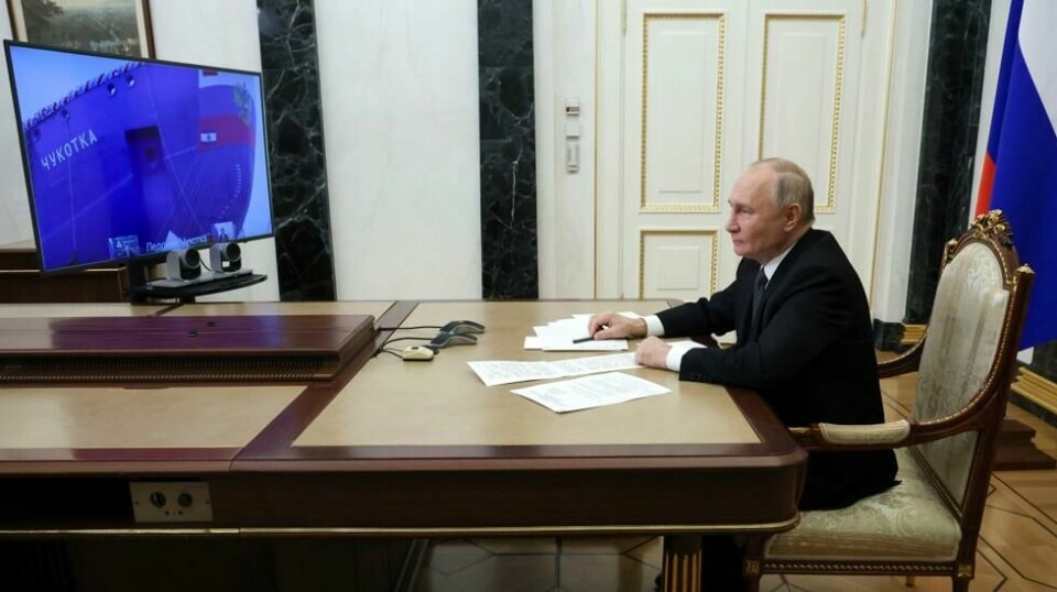 President Putin overværer sjøsettingen av landets nye isbryter via video.