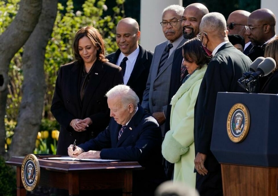 USAs president Joe Biden skrev under på en anti-lynsjing-lov i fjor. Loven er oppkalt etter Emmet Till. USAs president Joe Biden skrev under på en anti-lynsjing-lov i fjor. Loven er oppkalt etter Emmet Till. Foto: Patrick Semansky / AP / NTB
