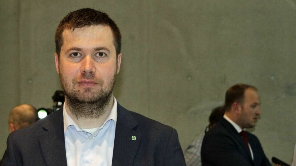 OMKAMP: - Jeg hadde forventet at regjeringen viste større respekt for Stortinget og norsk matproduksjon, sier Geir Pollestad om landbruks- og matminister Jon Georg Dales (Frp) tilbud til bøndene.