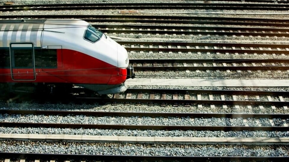 Det tar lengre tid enn Stortinget vedtok det skulle ta, men Samferdselsdepartementet sier de ikke venter noen flere utsettelser på InterCity-prosjektet.