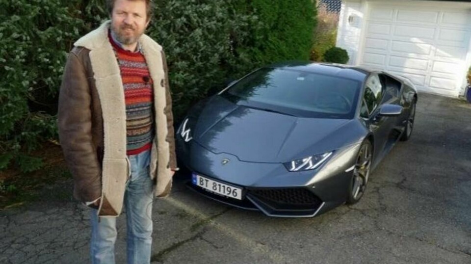 Etter fem år som lykkelig Lamborghini-eier, har krimforfatter Tom Egeland solgt drømmebilen.
