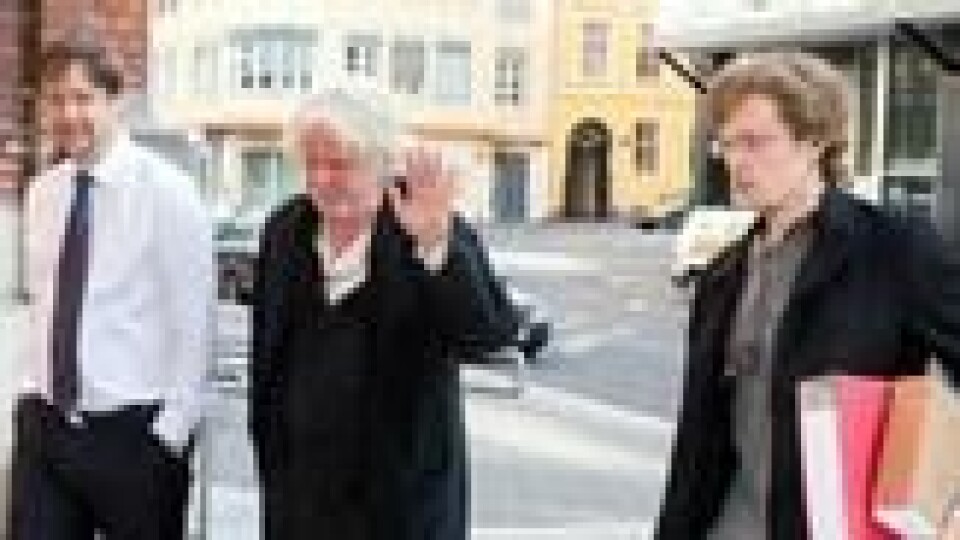 Odd Nerdrums ankommer til sin egen ankesak Borgarting lagmannsrett sammen med sin sønn Bork og forsvarer John Christian Elden (til venstre) i 2014. Odd Nerdrums ankommer til sin egen ankesak Borgarting lagmannsrett sammen med sin sønn Bork og forsvarer John Christian Elden (til venstre) i 2014. Foto: Heiko Junge / NTB scanpix