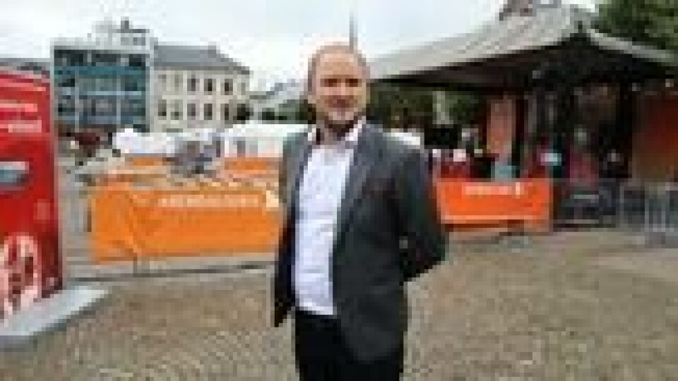 Samferdselsminister Jon Georg Dale (Frp) mener det må komme et samlet trykk fra politikere i Nord-Norge om å prioritere tog dersom forlenget Nord-Norgebane skal bli aktuelt å bygge. Samferdselsminister Jon Georg Dale (Frp) mener det må komme et samlet trykk fra politikere i Nord-Norge om å prioritere tog dersom forlenget Nord-Norgebane skal bli aktuelt å bygge. Foto: Elisabeth Bergskaug/ABC Nyheter