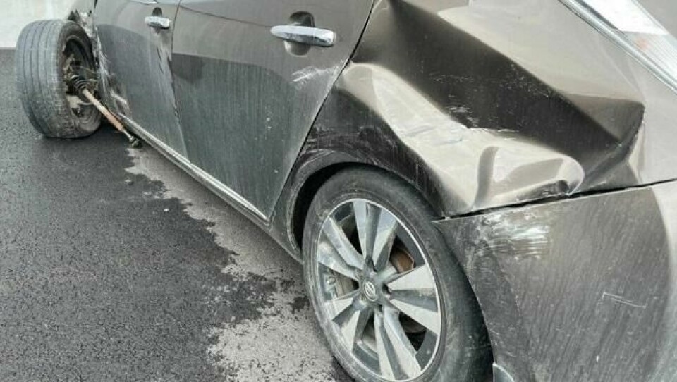KOSTBART: Er det store skader på kjøretøyet, kan det ofte koste flere hundre tusen å reparere. I verste fall blir bilen kondemnert. Har du kaskoforsikring, vil du normalt få utbetalt en sum tilsvarende bilens verdi, minus en egenandel. KOSTBART: Er det store skader på kjøretøyet, kan det ofte koste flere hundre tusen å reparere. I verste fall blir bilen kondemnert. Har du kaskoforsikring, vil du normalt få utbetalt en sum tilsvarende bilens verdi, minus en egenandel. Foto: broom