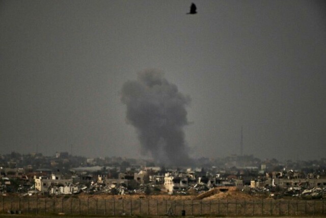 Røyk stiger fra et israelsk angrep på Gazastripen 4. april.