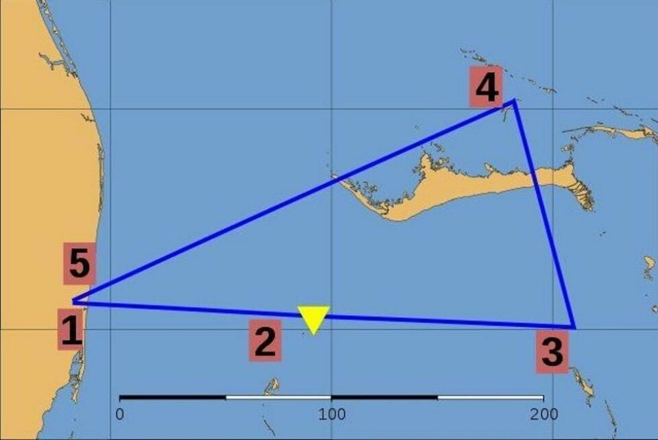 Slik så ruten til Flight 19 ut. Ved den gule trekanten, ble bombingen utført over området som har fått kallenavnet «Hens and Chickens Shoals». Slik så ruten til Flight 19 ut. Ved den gule trekanten, ble bombingen utført over området som har fått kallenavnet «Hens and Chickens Shoals». Foto: Wikimedia Commons