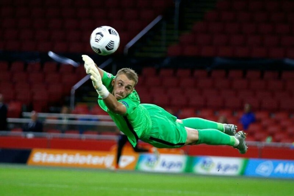 Jasper Cillessen ble hasteoperert etter mandagens kamp.
