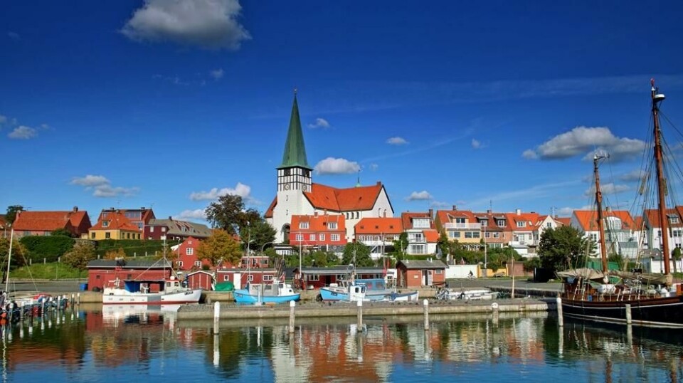 Flere interessegruppwe ønsker å få gjenopptatt jernbanedriften på den idylliske danske klippeøya Bornholm. Blant annet på linjen mellom Rønne (bildet) og Nexø.
