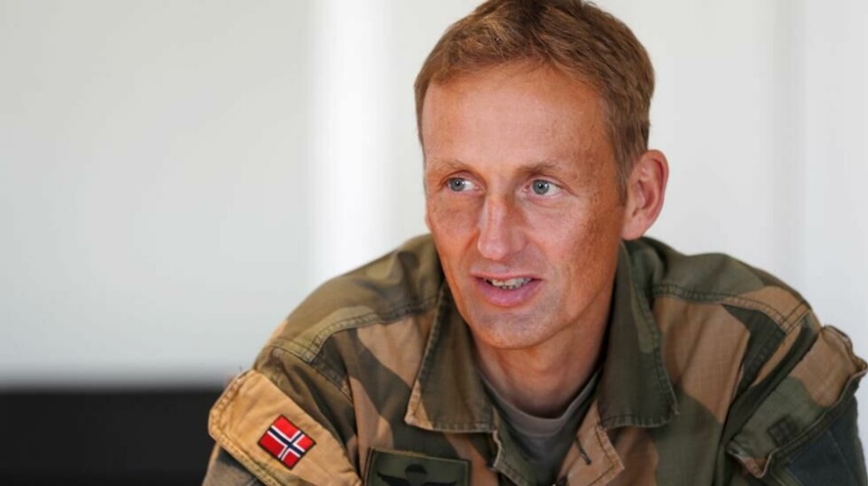 – En av Putins målsettinger med å angripe Ukraina var å hindre Nato-utvidelse, men nå skjer det en Nato-utvidelse i Norden. Samtidig vet Putin at de nordiske landene utgjør ingen trussel, og har ingen interesse av å gå til angrep på Russland. Det er dette som har vært Putins bløff ved å si at Nato utgjør en trussel, samtidig som han flytter store styrker og går til krig, sier forsvarssjef, general Eirik Kristoffersen.
