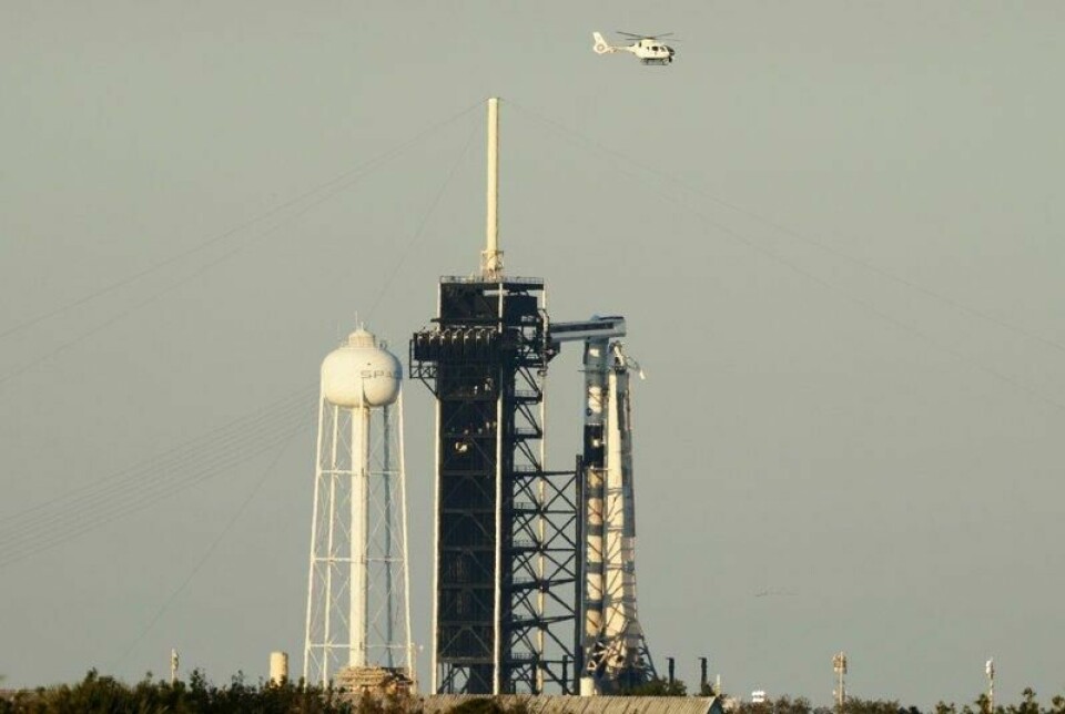 En bemannet romferd for å erstatte to astronauter som har vært på den internasjonale romstasjonen (ISS) siden juni, ble utsatt på ny onsdag.
