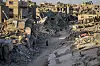 Store deler av Gazastripen er lagt i grus. Over 43.000 mennesker er ifølge palestinske helsemyndigheter drept i israelske angrep det siste året, og flertallet av ofrene er barn og kvinner. Dette bildet er fra byen Khan Younis. Foto: AP / NTB