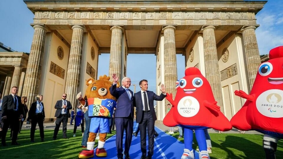 Tysklands president Frank-Walter Steinmeier og Frankrikes president Emmanuel Macron avviser påstander om at forholdet mellom landene er dårlig. Foto: Kay Nietfeld / DPA / AP / NTB