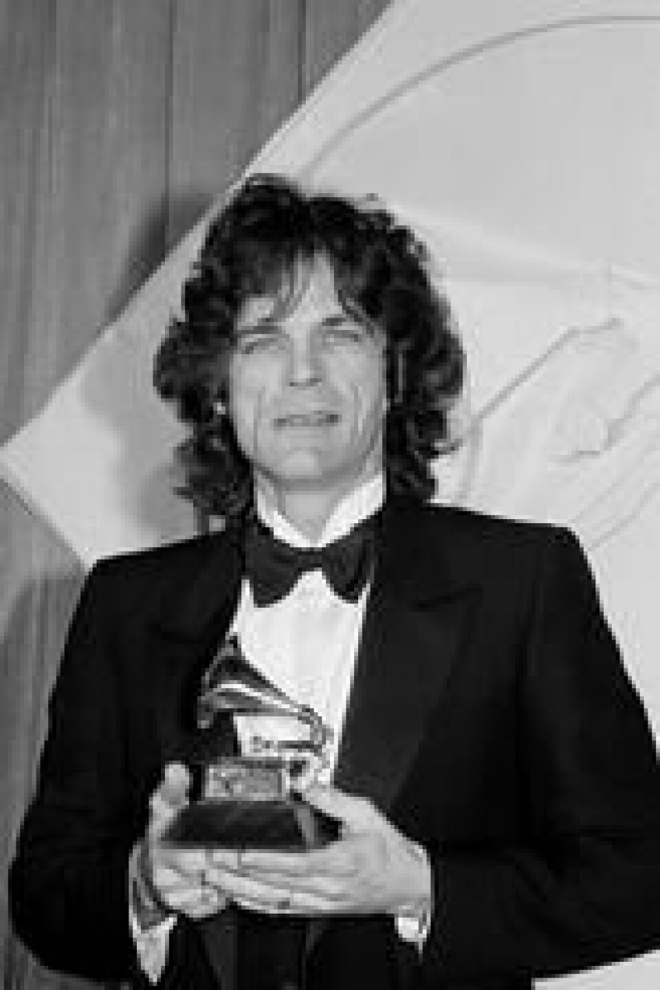 B.J. Thomas poserer med Grammy-prisen han vant for året 1981. B.J. Thomas poserer med Grammy-prisen han vant for året 1981. Foto: Reed Saxon / AP