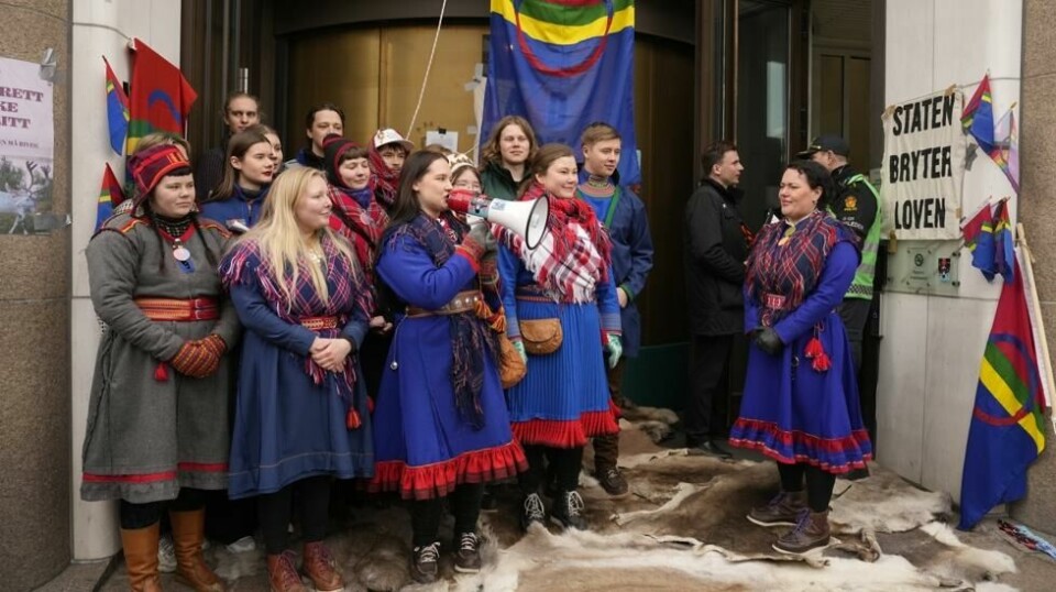 Aksjonistene som demonstrerte utenfor Energidepartementet må tilbake i retten. Foto: Javad Parsa / NTB