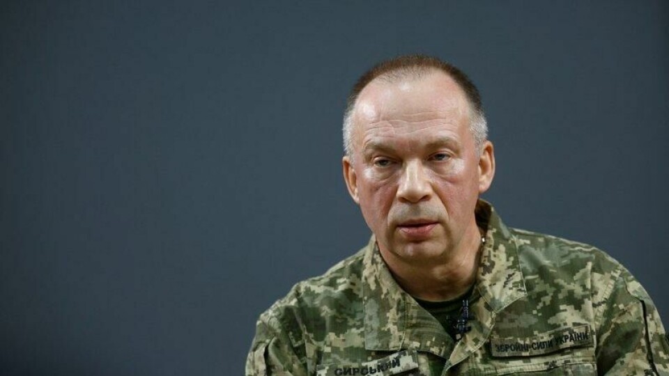 Ukrainas forsvarssjef Oleksandr Syrskyj får kraftig skyts fra en av sine tidligere stabssjefer.