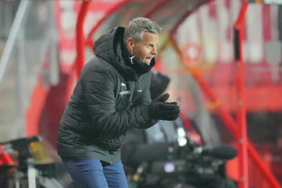 Kjetil Knutsen måtte se laget sitt gi fra seg 1–1 på overtid mot Twente sist uke.