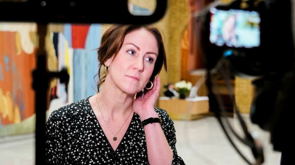 Arbeids- og inkluderingsminister Tonje Brenna vil gjøre det enklere for ukrainske flyktninger å bli bussjåfører i Norge, men vil ikke svare på om hun mener ukrainere er tryggere enn flyktninger fra andre land.