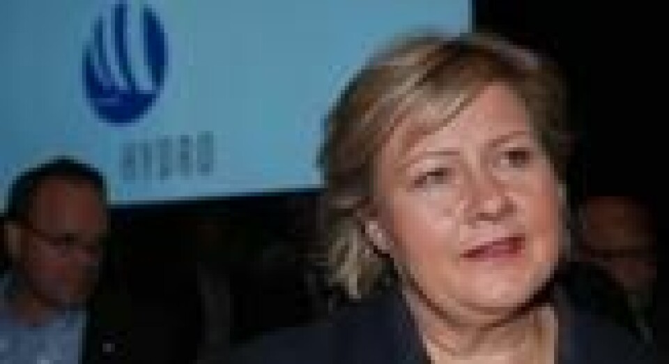 FIRE TAPTE ÅR: Det sa Erna Solberg under Zero-konferansen 2011 om Stoltenberg-regjeringens klimapolitikk. Så tok hun stafettpinnen - og kommer ikke i mål. FIRE TAPTE ÅR: Det sa Erna Solberg under Zero-konferansen 2011 om Stoltenberg-regjeringens klimapolitikk. Så tok hun stafettpinnen - og kommer ikke i mål. Foto: Thomas Vermes / ABC Nyheter