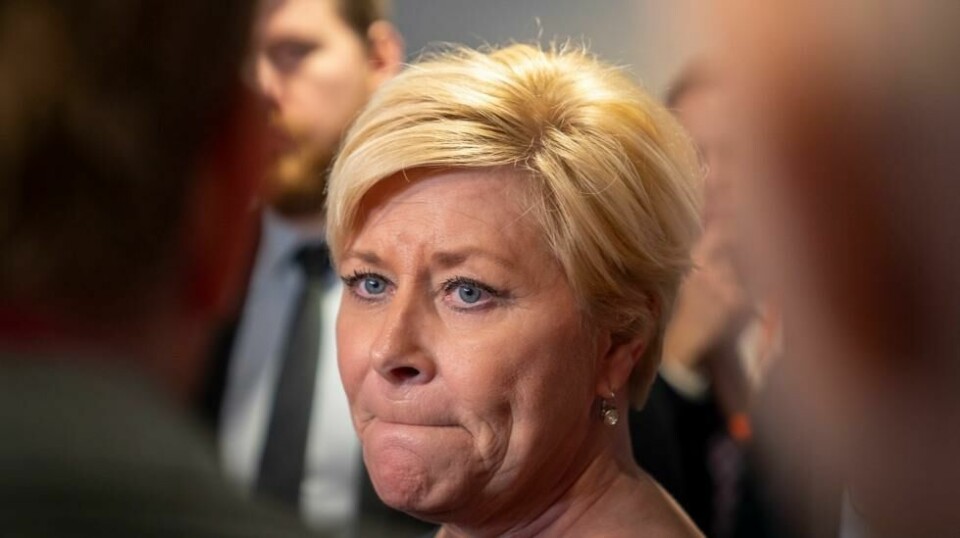 Fredag legger finansminister Siv Jensen fram finansmarkedsmeldingen. Det er ventet at hun tar tak i kontantene.