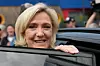 Nasjonal samlings Marine Le Pen har grunn til å smile. Foto: Thibault Camus / AP / NTB / NTB