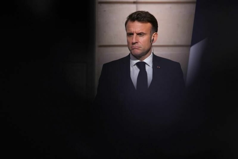 Kappløpet om utvikling av kunstig intelligens må ikke bli et uregulert ville vesten, advarer Frankrikes president Emmanuel Macron.