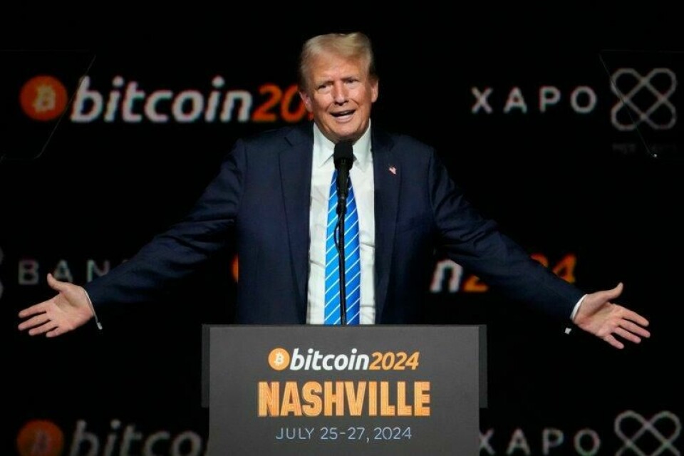 Donald Trump taler på en bitcoin-konferanse i Nashville i fjor sommer.