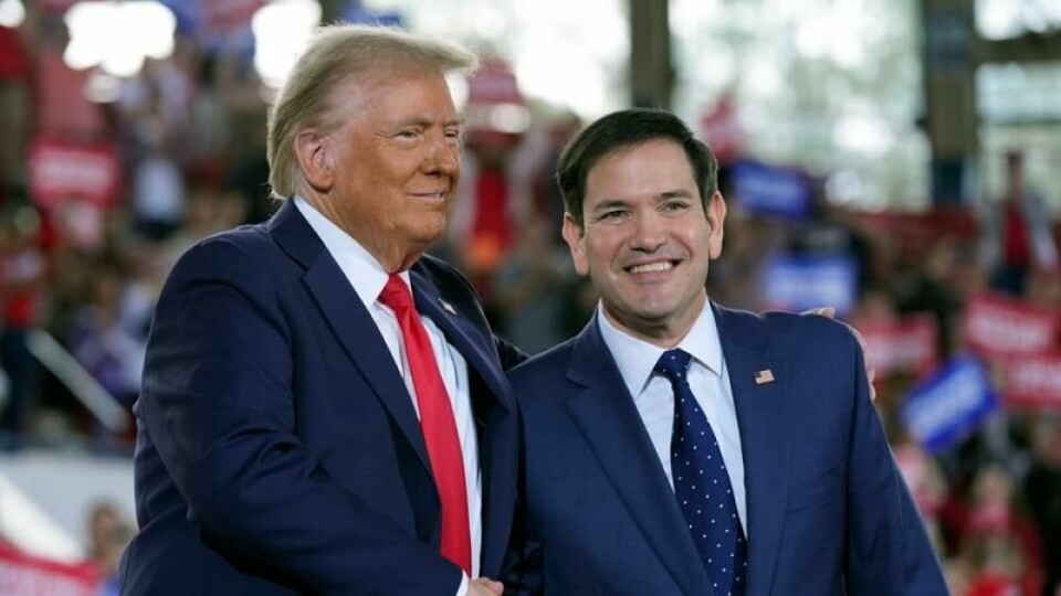 USAs påtroppende president Donald Trump (t.v.) vil utnevne Florida-senator Marco Rubio (t.h.) som ny utenriksminister.