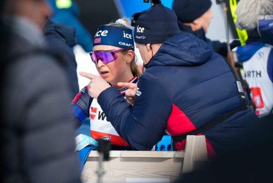 Ingrid Landmark Tandrevold etter sin etappe i blandet stafett i VM i skiskyting i Lenzerheide onsdag.